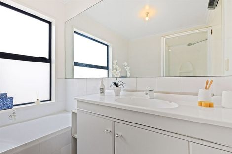 Photo of property in 30 Lees Road, Strowan, Christchurch, 8052