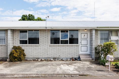 Photo of property in 10 Kiwi Court, Roslyn, Palmerston North, 4414