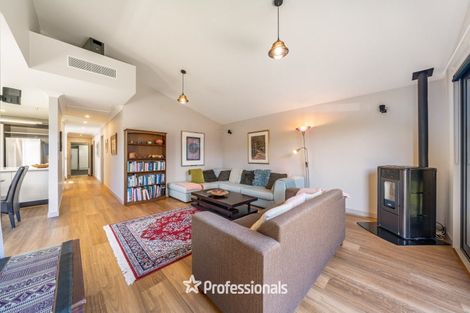 Photo of property in 8a Glen Iris Grove, Woburn, Lower Hutt, 5010