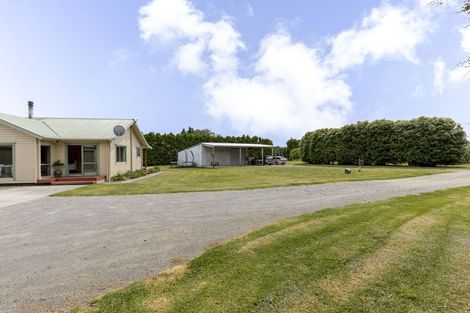 Photo of property in 280 Corbett Road, Paraite, New Plymouth, 4373