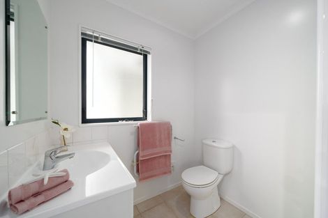 Photo of property in 2 Comber Place, Johnsonville, Wellington, 6037