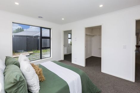 Photo of property in 8 Passchendaele Grove, Trentham, Upper Hutt, 5018