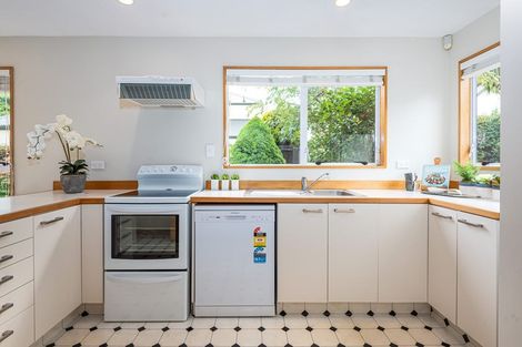 Photo of property in 2/38 Dover Street, St Albans, Christchurch, 8014