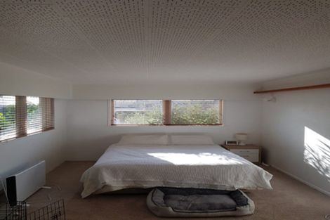 Photo of property in 5 Madison Place, Forrest Hill, Auckland, 0620