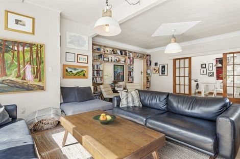 Photo of property in 100 Barnard Street, Wadestown, Wellington, 6012