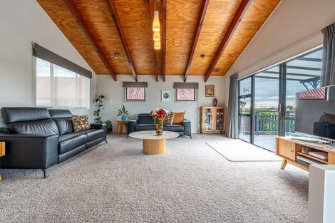 Photo of property in 13 Houhere Place, Pukete, Hamilton, 3200