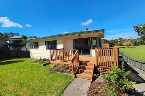 Photo of property in 18 Osprey Drive, Welcome Bay, Tauranga, 3112
