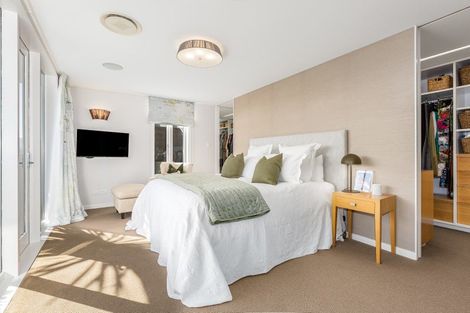 Photo of property in 334 Oriental Parade, Oriental Bay, Wellington, 6011