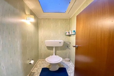 Photo of property in 18f2- Hillside Drive, Maoribank, Upper Hutt, 5018