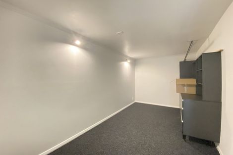 Photo of property in 1/7 Musick Point Road, Bucklands Beach, Auckland, 2012