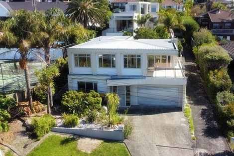 Photo of property in 20 Bournemouth Terrace, Murrays Bay, Auckland, 0630