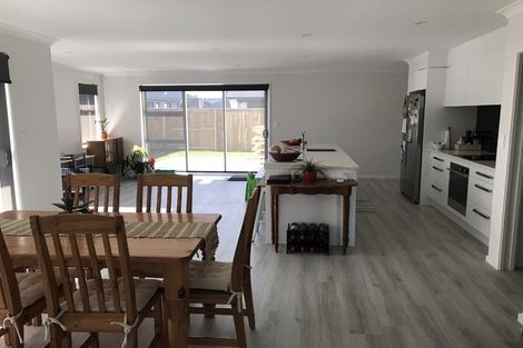Photo of property in 37 Piata Street, Papamoa Beach, Papamoa, 3118