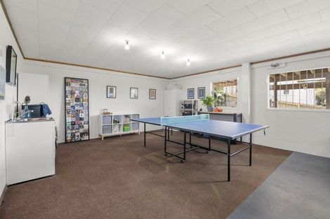 Photo of property in 1/3 Hall Road, Glenfield, Auckland, 0629