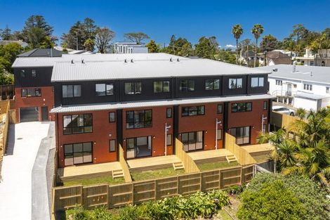 Photo of property in 1/26 Morton Avenue, Forrest Hill, Auckland, 0620