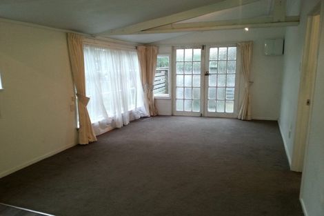 Photo of property in 2/30 Cresta Avenue, Beach Haven, Auckland, 0626