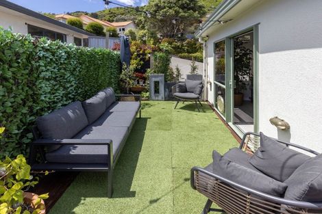 Photo of property in 56 Kakariki Grove, Waikanae, 5036