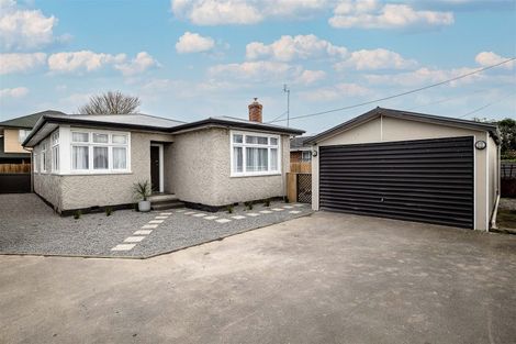 Photo of property in 375 Yaldhurst Road, Russley, Christchurch, 8042