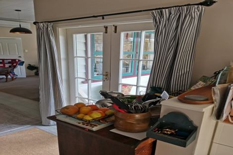 Photo of property in 21 Church Street, Waipawa, 4210