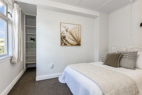 Photo of property in 196 Evans Bay Parade, Roseneath, Wellington, 6021