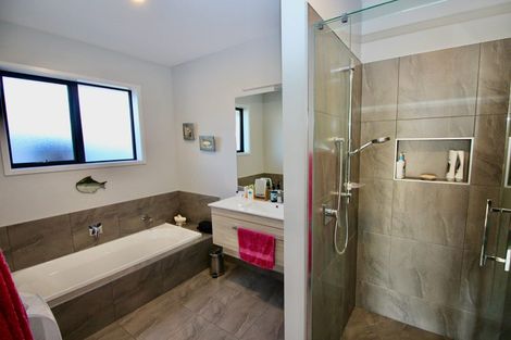 Photo of property in 81 Leeward Drive, Whitianga, 3510