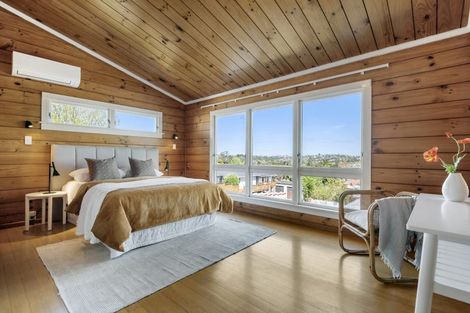 Photo of property in 27 Valley View Road, Glenfield, Auckland, 0629