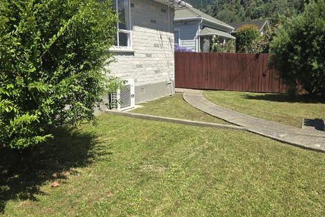 Photo of property in 46 York Street, Picton, 7220