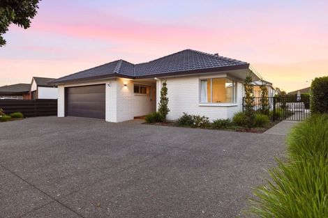 Photo of property in 34 Lotus Avenue, Mount Maunganui, 3116