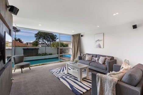 Photo of property in 76 Bay Street, Red Beach, 0932