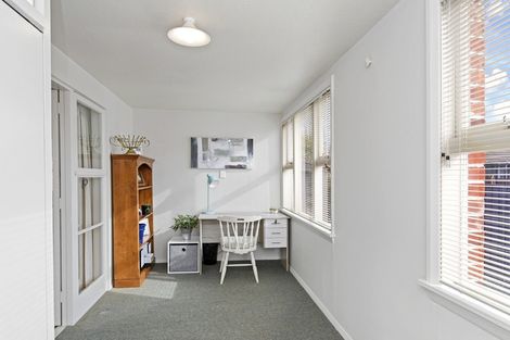 Photo of property in 11 Croziers Road, St Albans, Christchurch, 8052
