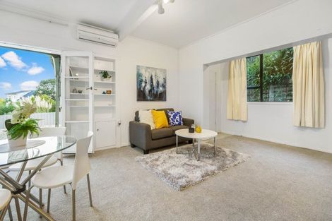 Photo of property in 2/78 Seaview Road, Castor Bay, Auckland, 0620