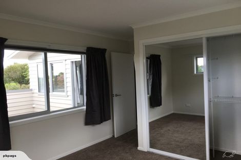 Photo of property in 21 Highland Avenue, Titirangi, Auckland, 0604