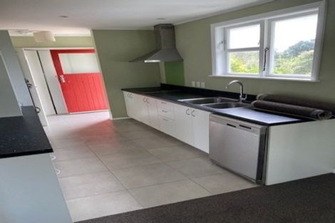 Photo of property in 5 Hillary Street, Tawa, Wellington, 5028