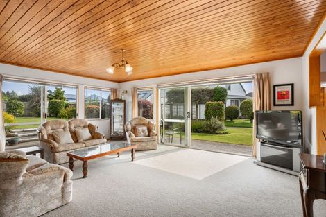 Photo of property in 104 Moana Anu Anu Avenue, Whangamata, 3620