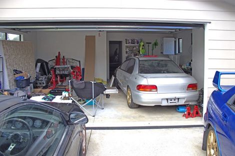 Photo of property in 7 Halloran Place, Massey, Auckland, 0614