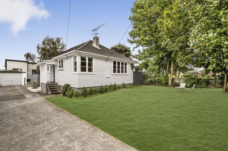 Photo of property in 15 Birdwood Road, Pukekohe, 2120
