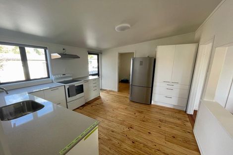 Photo of property in 61 Kauri Road, Stanmore Bay, Whangaparaoa, 0932