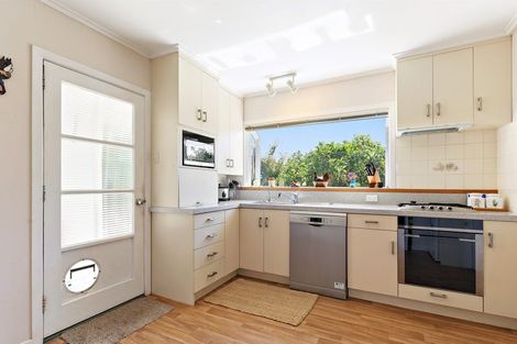 Photo of property in 19 Belmont Terrace, Milford, Auckland, 0620