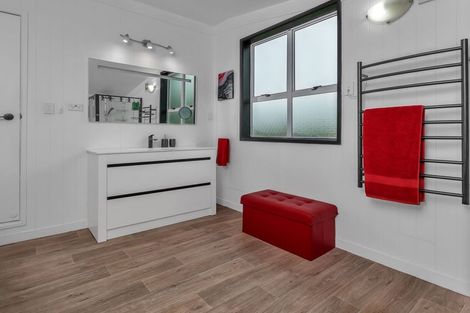 Photo of property in Taipuha Sett Road, Taipuha, Paparoa, 0571