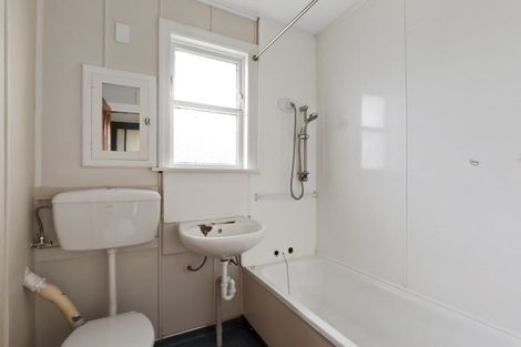 Photo of property in 9 Bray Street, Woolston, Christchurch, 8062