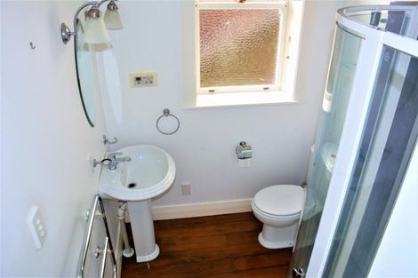 Photo of property in 17u2 Oriental Terrace, Oriental Bay, Wellington, 6011