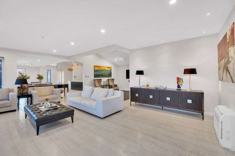 Photo of property in 6 Dunkeld Lane, Redcliffs, Christchurch, 8081