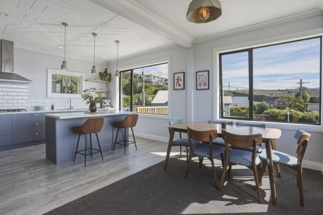 Photo of property in 11 Middleton Road, Kew, Dunedin, 9012