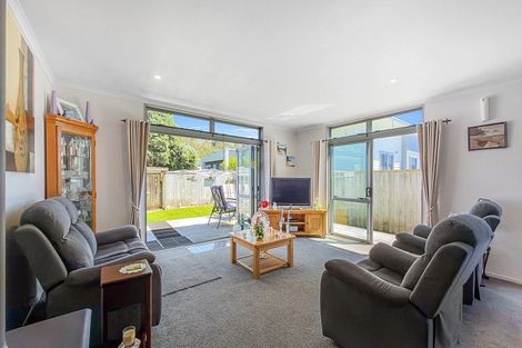 Photo of property in 8 Mako Avenue, Whiritoa, Whangamata, 3691