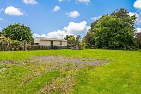 Photo of property in 37 Queen Mary Avenue, New Lynn, Auckland, 0600