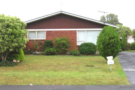 Photo of property in 2/149 Farquhar Road, Glendene, Auckland, 0602