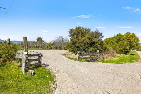 Photo of property in 51 Bradshaws Road, Carters Beach, Westport, 7892