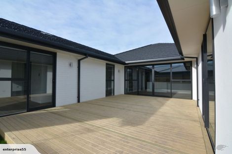 Photo of property in 5 Ciaran Close, Broomfield, Christchurch, 8042