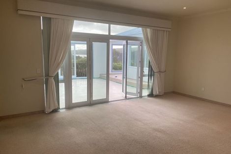 Photo of property in 39 Lanyon Place, Whitby, Porirua, 5024