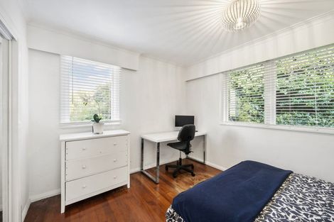 Photo of property in 27 Tai Paku Paku Road, Karaka Bays, Wellington, 6022