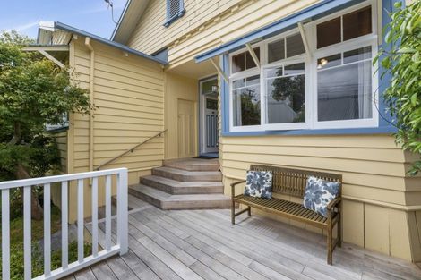 Photo of property in 1/6 Valley Road, Northcote, Auckland, 0626